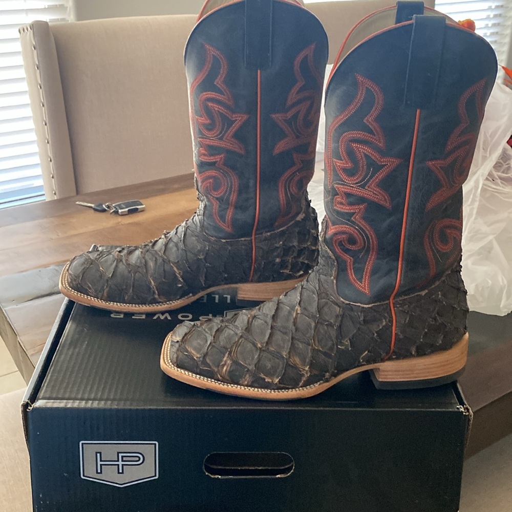 Top hand collection. Horse power. Boots